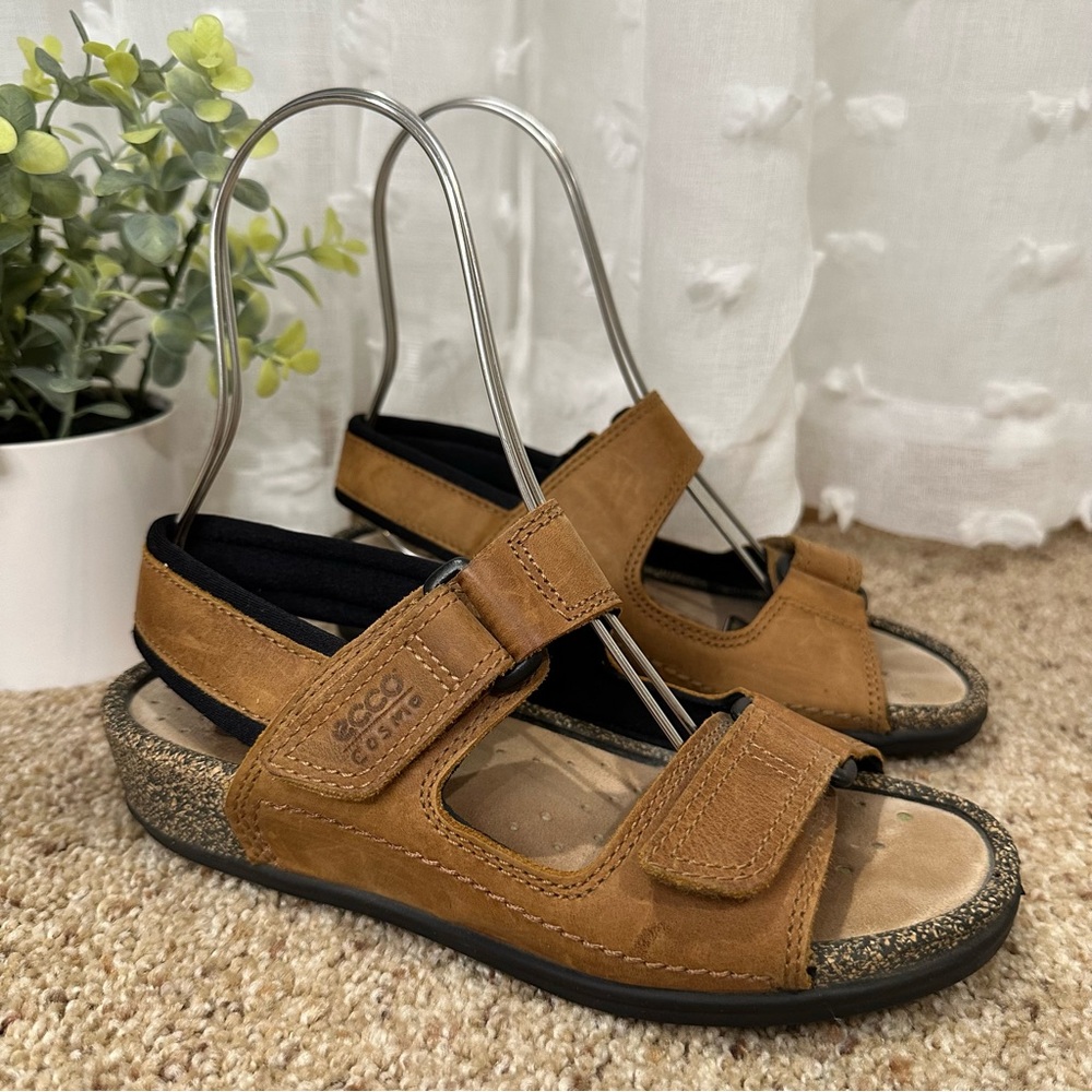 Ecco Cosmo Women’s Brown Nubuck Leather Active Sandals